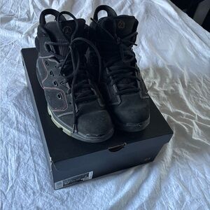 Used Jordan shoes
